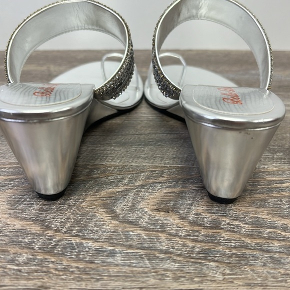 NEW Belle Beaur Women’s Sparkly Diamanté Toe Ring Wedge Heels Size 38/ 7.5 - Picture 3 of 7